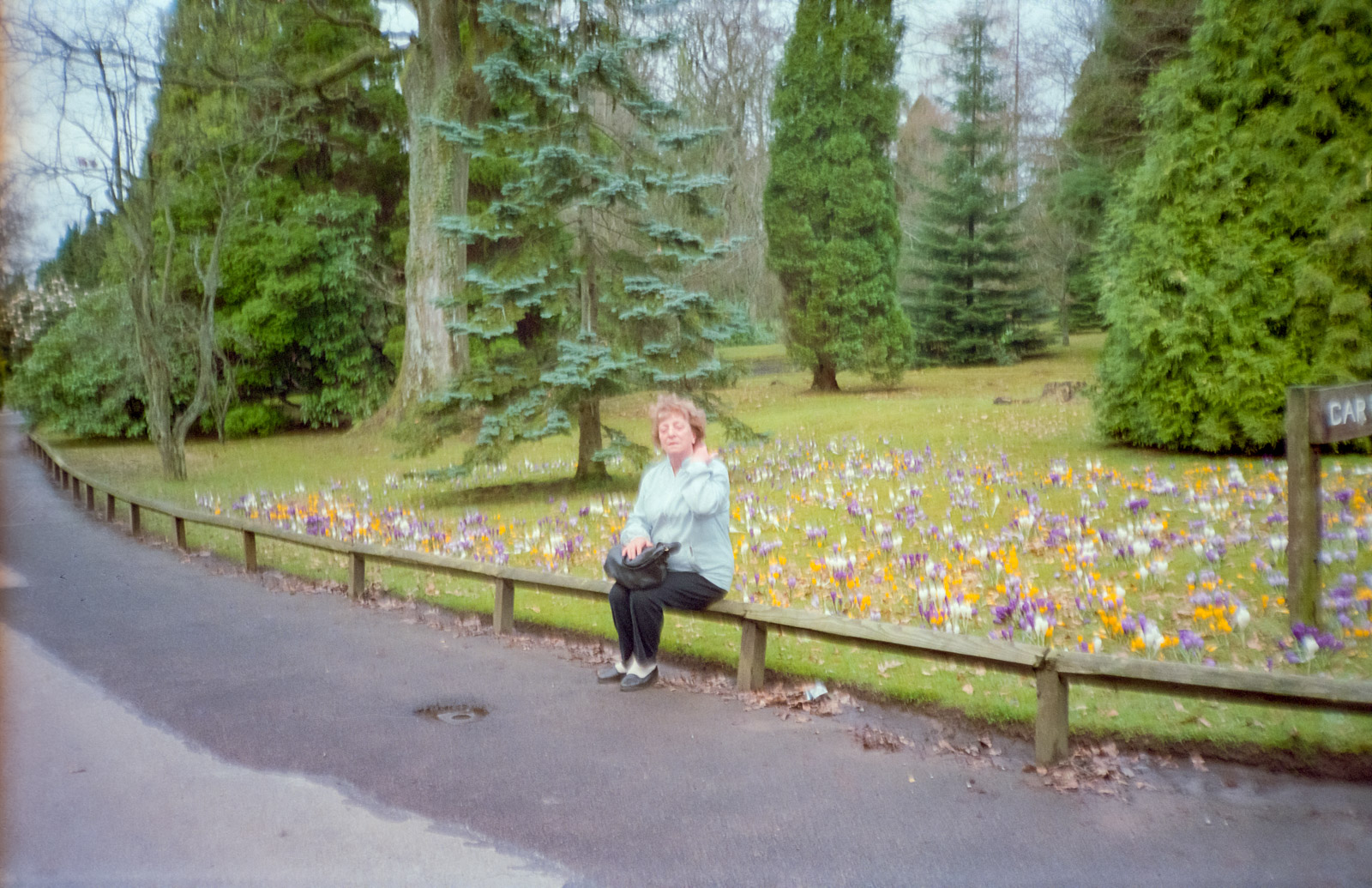Mum Balloch Park